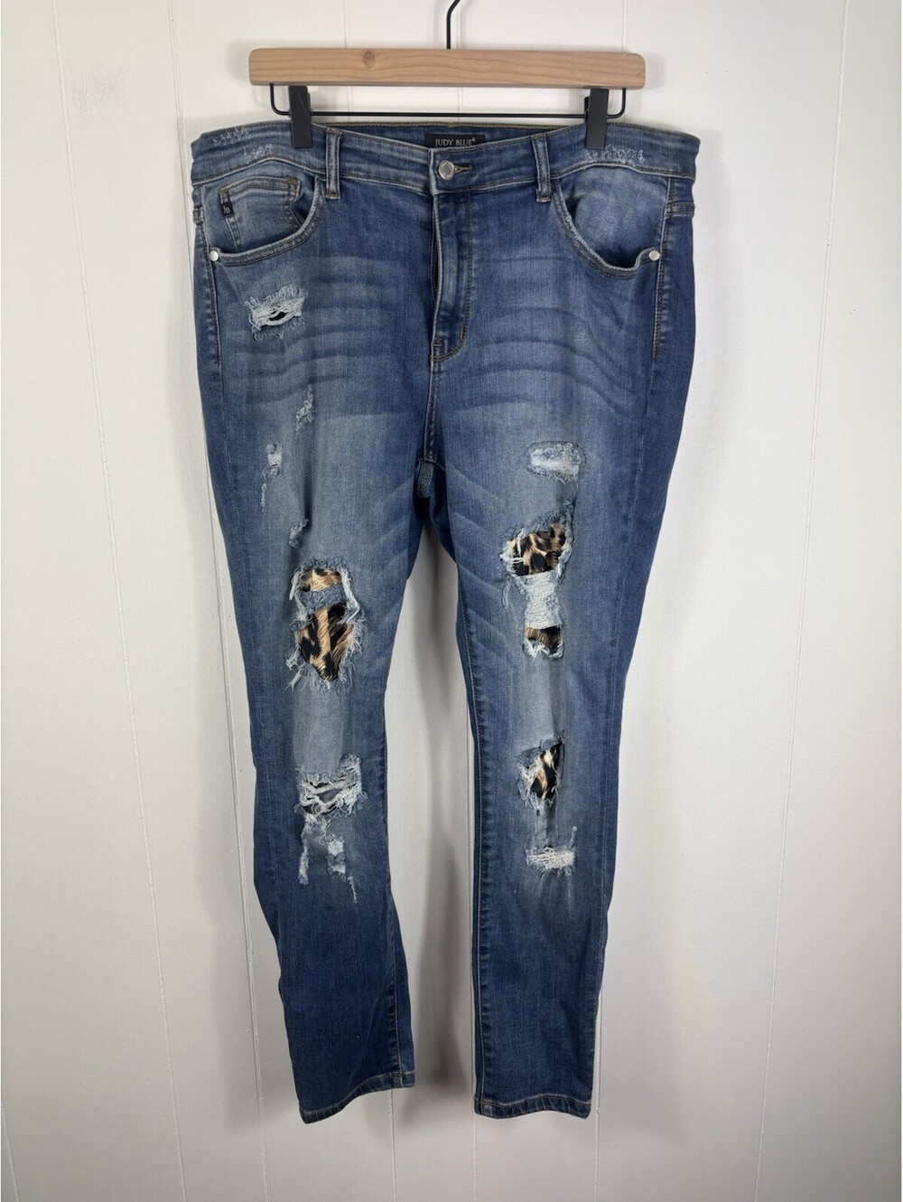 Judy Blue Women's Skinny Fit Distressed Leopard Patch Jeans 1XL Tummy Control